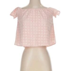 Everly light pink, short-sleeve crop top designed with eyelet lace embroidery